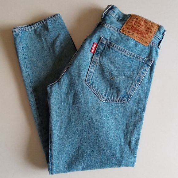 Levi's premium 501 button fly light wash Big E jeans - Picture 3 of 13